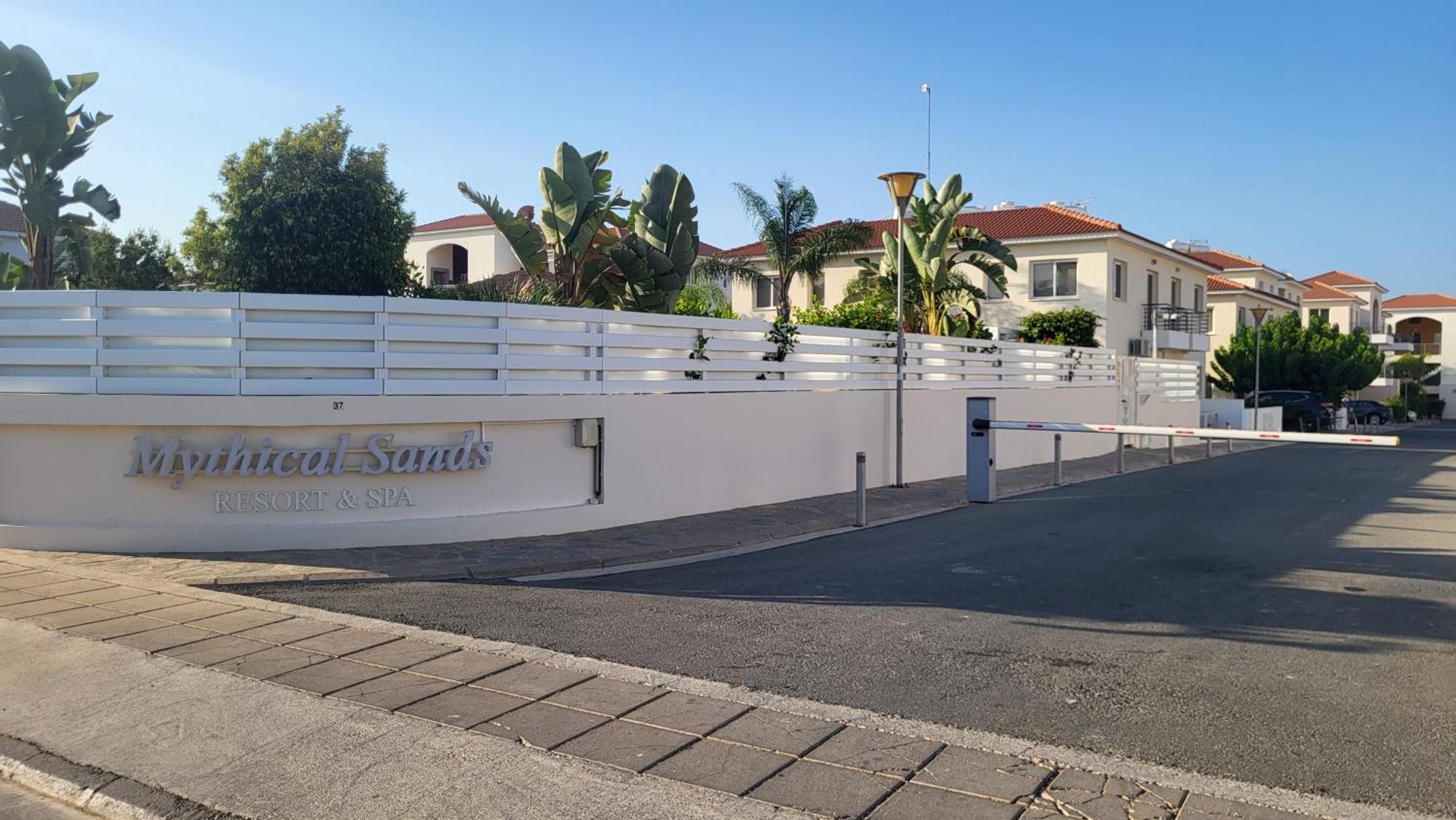 Mythical Sands Resort - Hana Paralimni Buitenkant foto